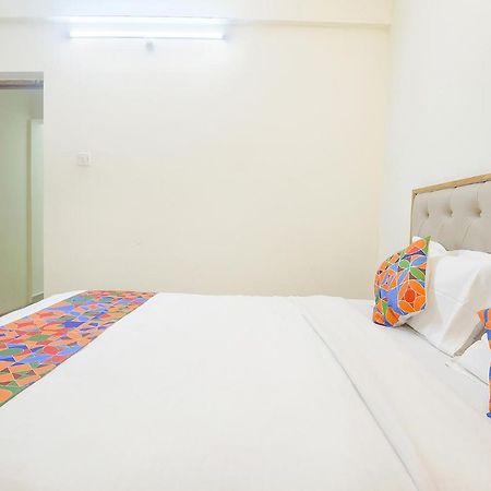 Fabexpress De Classio With Pool - Nr Candolim Beach酒店 外观 照片